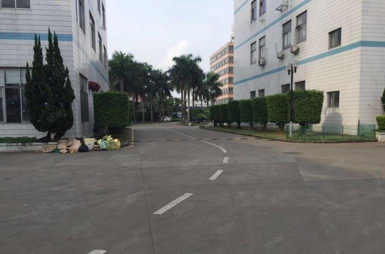 宝安福永和平地铁站工业区2000平厂房出租 超大空地