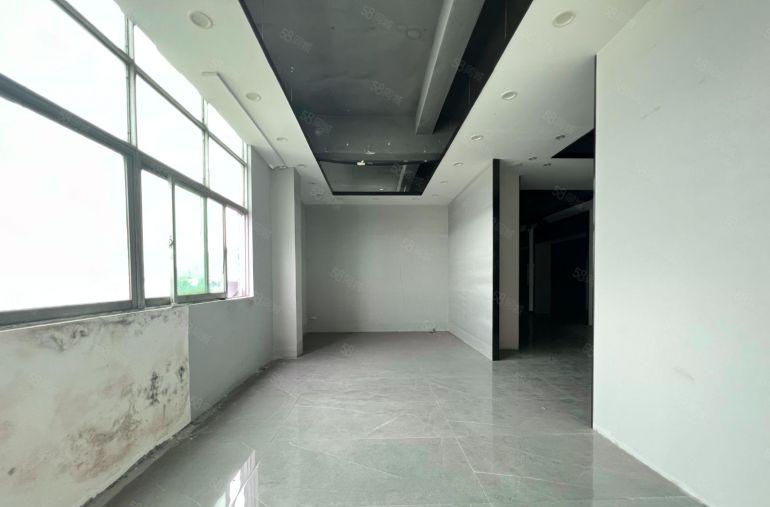 宝安地铁口厂房1200平方仓库出租带精装修空地大好招工可分租