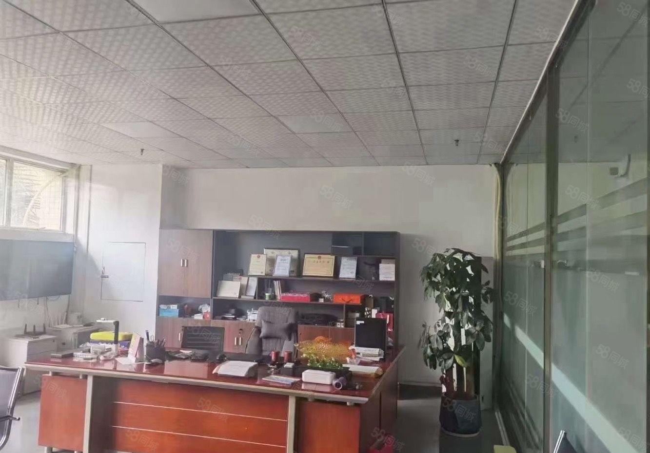 200平分租沙井大型成熟园区厂房出租带装修一楼空地大停车位多