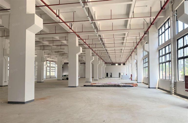 宝安福永工业区原房东3400平可分租厂房仓库出租8米层高航车