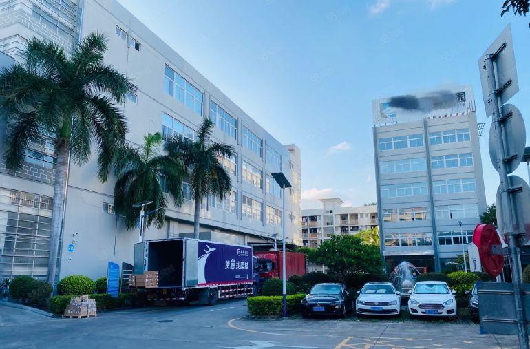 石岩原房东红本花园厂房共1万平出租500平起租无公摊