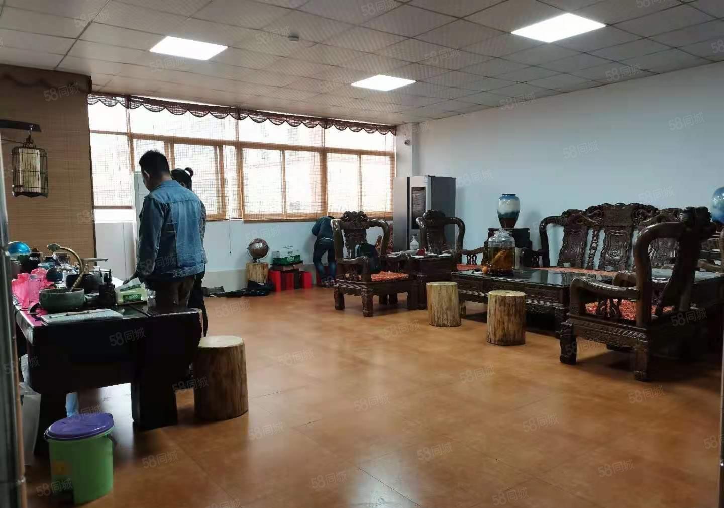 石岩原房东精装修厂房1100平可直接入驻生产价格好谈