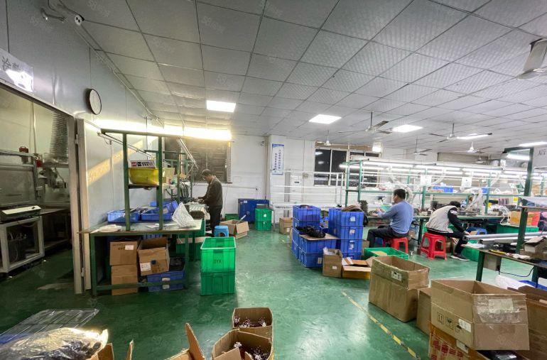 特价29元！西乡固戍工业区，电梯口带装修473平厂房出租