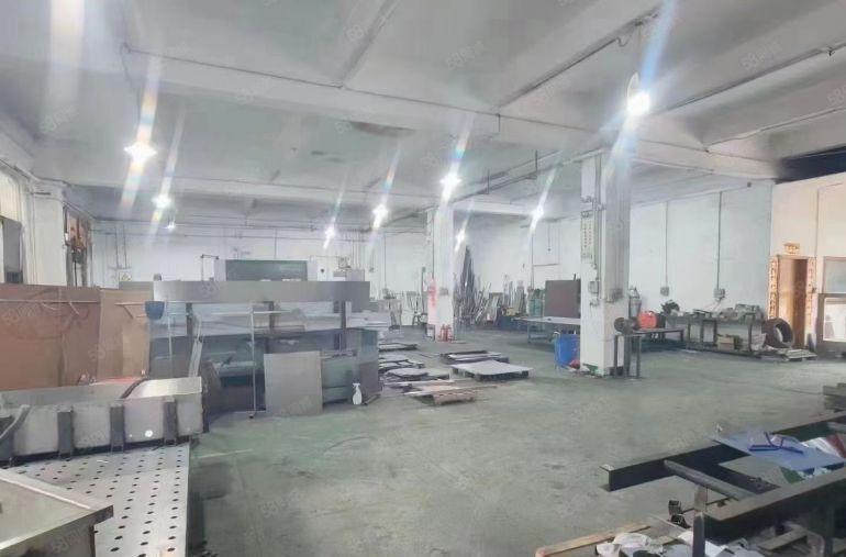 沙井万丰地铁口旁98工业一楼500平方米精装修厂房招租