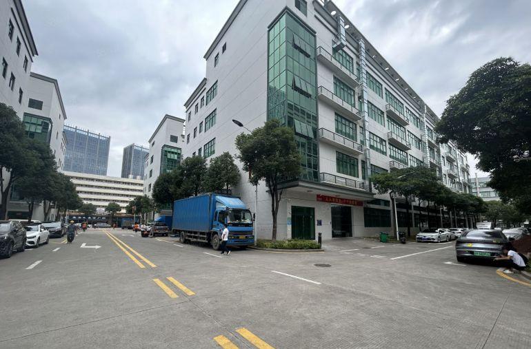 石岩宏发工业区业主厂房出租200平至28000平米带现成装修