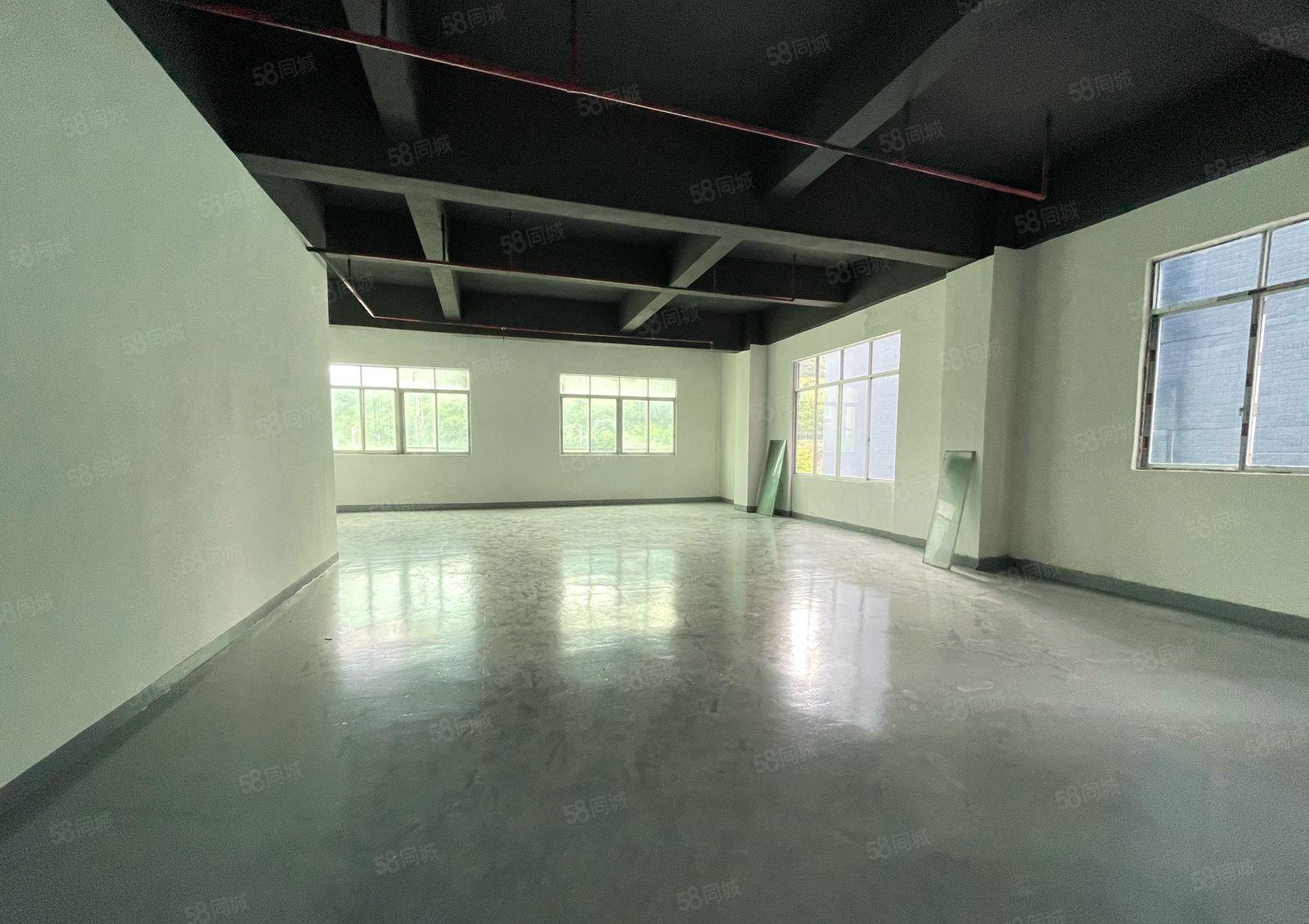 西乡固戍工业区，带装修140平365平厂房出租，全新地平漆