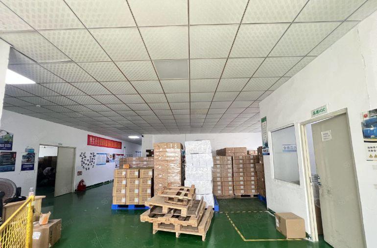 20元起松岗溪头地铁口楼上500平现成精装修厂房出租仓库出租