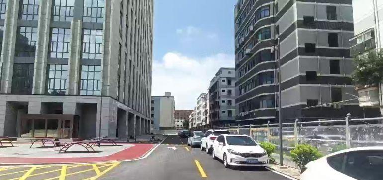 西乡固戍全新工业上楼300平起租12000平适合办公研发电子