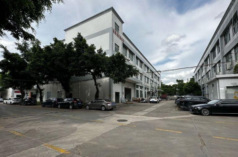 松岗红星南岸工业区村委厂房出租一楼1500平米高度6米可分组