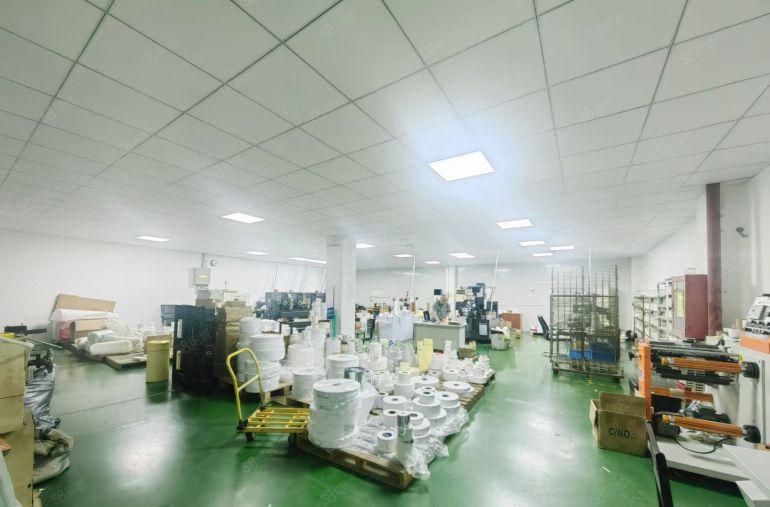 福永厂房出租新和500平精装修办公室一楼低价物流仓库分租和平