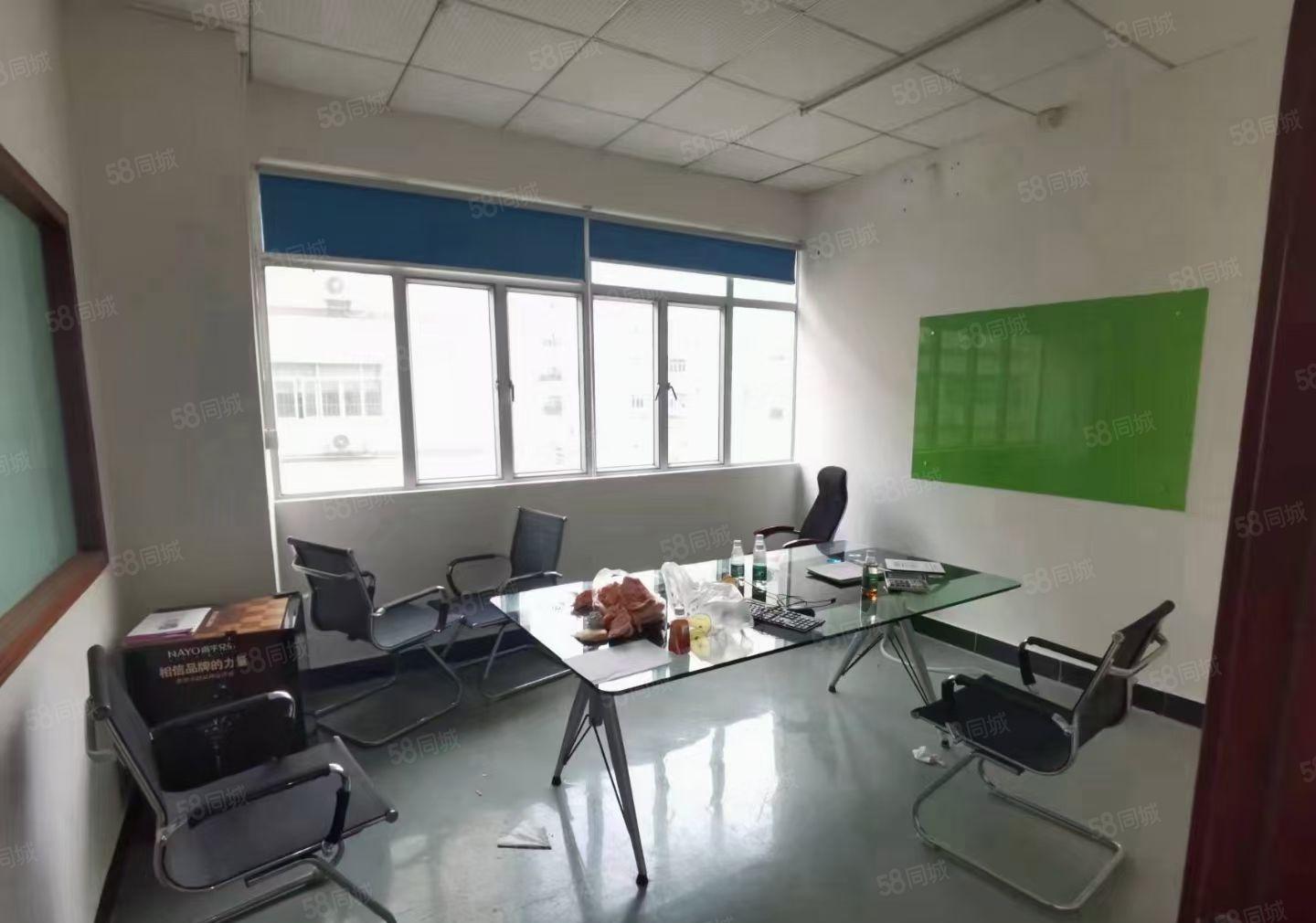 新安洪浪北地铁站楼上1700平，900平起租。精装修，环境好