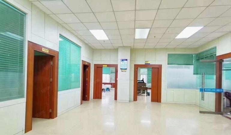 沙井国道边18块租金，精装修电子烟厂房出租，无转让费