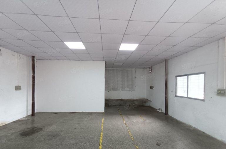 西乡黄田107国道，一楼带装修150平厂房仓库出租，水电到位