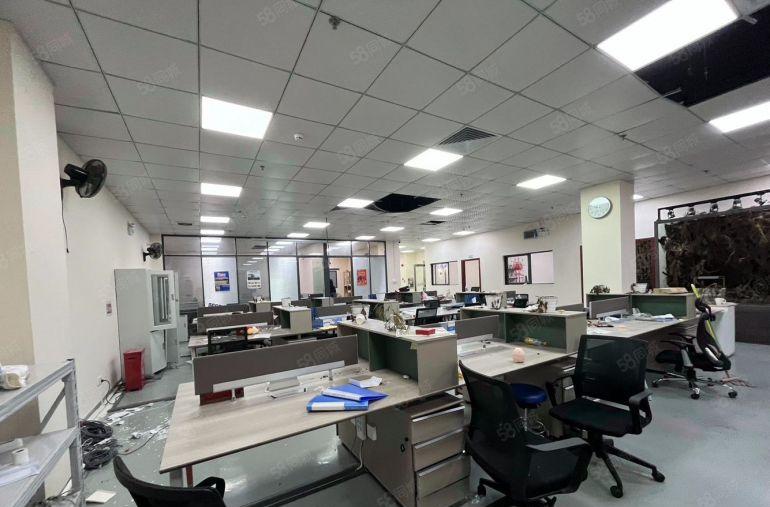 西乡厂房1000平精装办公室仓库出租地铁口实际面积出租原房东