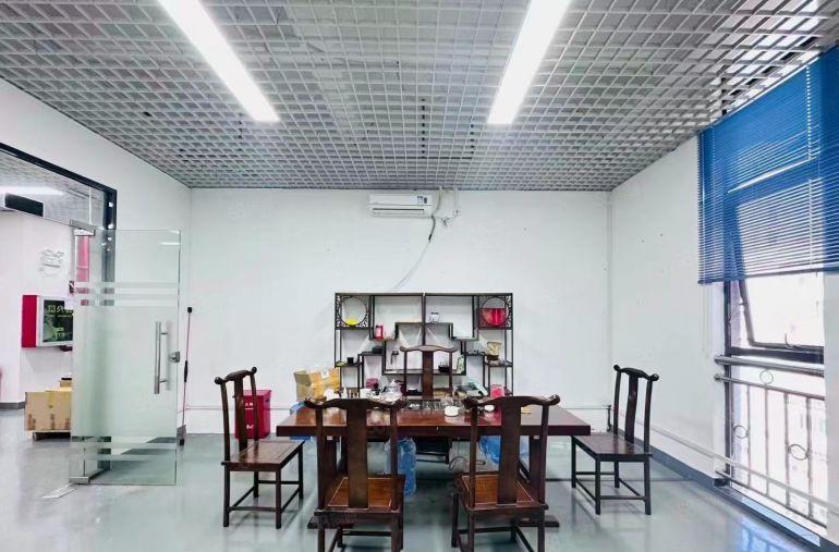 石岩原房东精装修2000平厂房仓库出租一楼电商仓库办公可分租