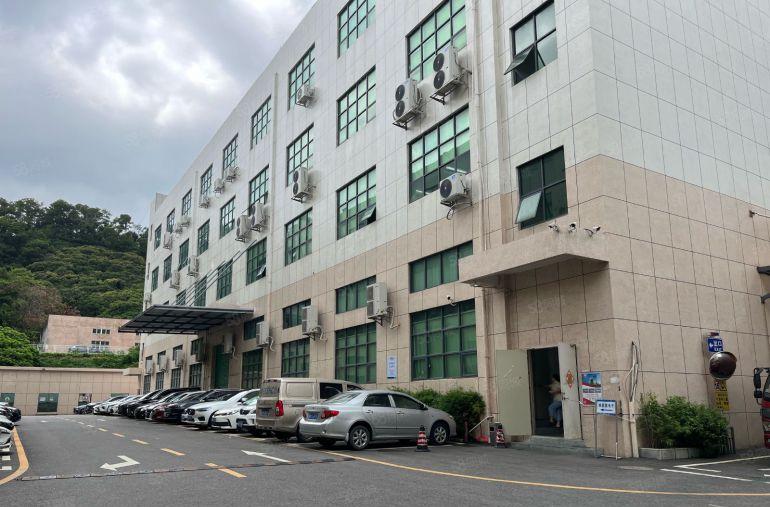 石岩地铁口上屋站红本工业园厂房二楼2660平米