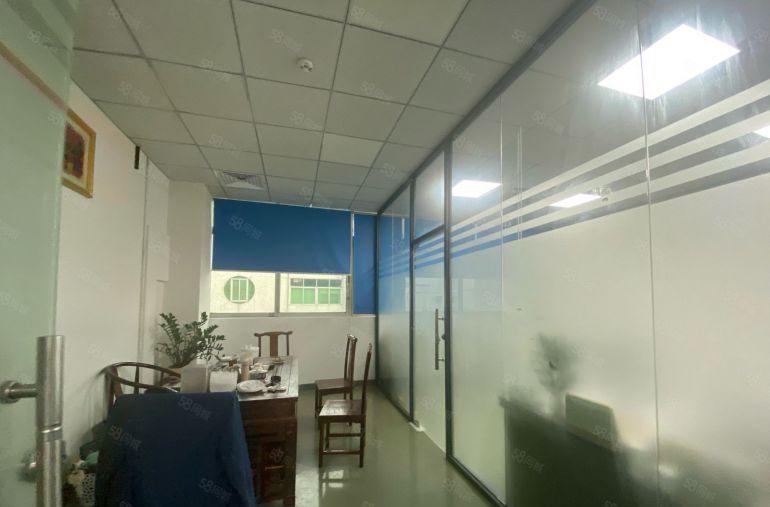 沙井主干道边楼上整层1500平精装修厂房仓库低价出租