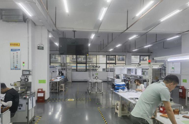 福永和平地铁口国资委红本厂房楼上2000平精装修厂房出租