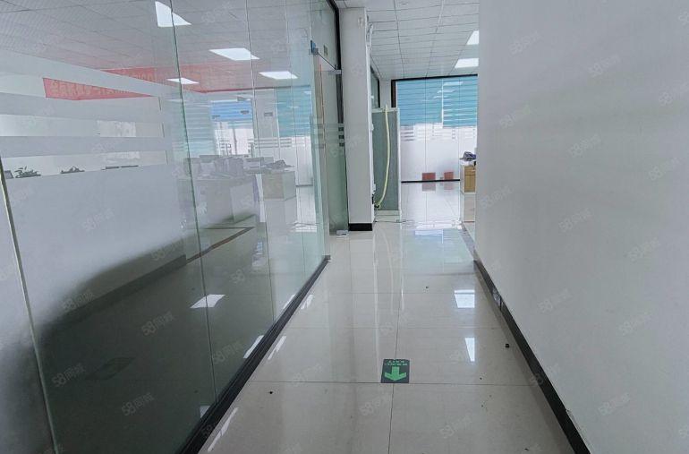 石岩石龙仔新出原房东2000平精装厂房。水电齐全。大小分租