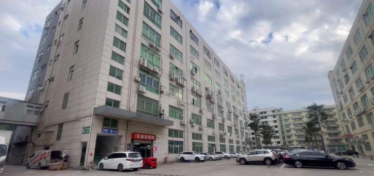 1000平方西乡航城街道工业园区电商仓库厂房出租可分租空地大