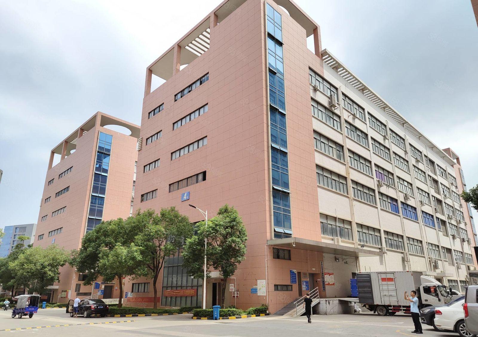 宝安区石岩原房东大型工业园900平厂房出租，现成精装修