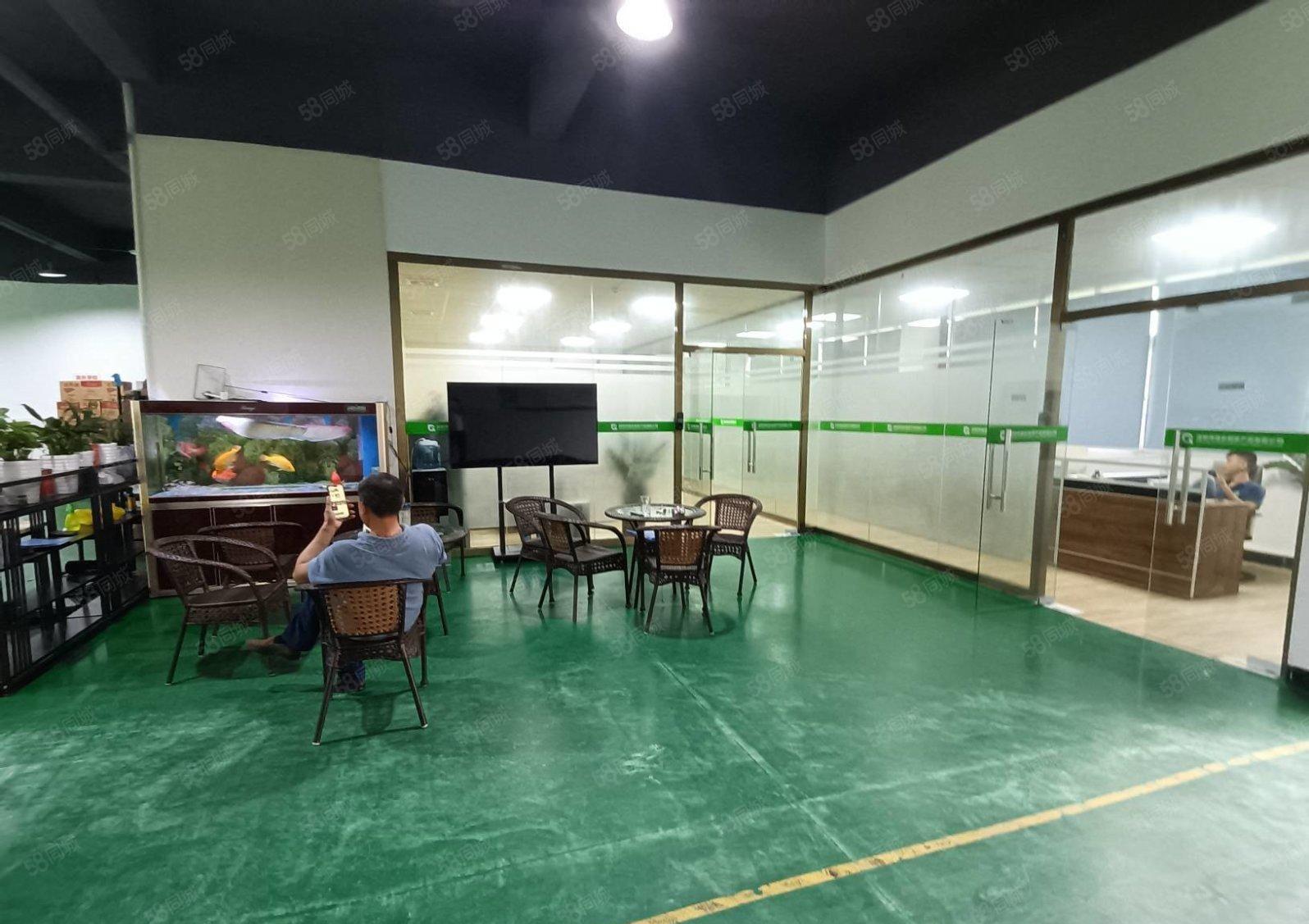 石岩塘头原房东楼上1200平精装修厂房低价出租无转让费