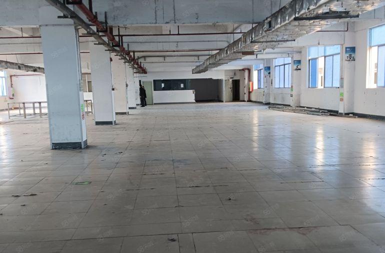 西乡鹤洲大型工业园楼上整层5700平可独立租1900平25元