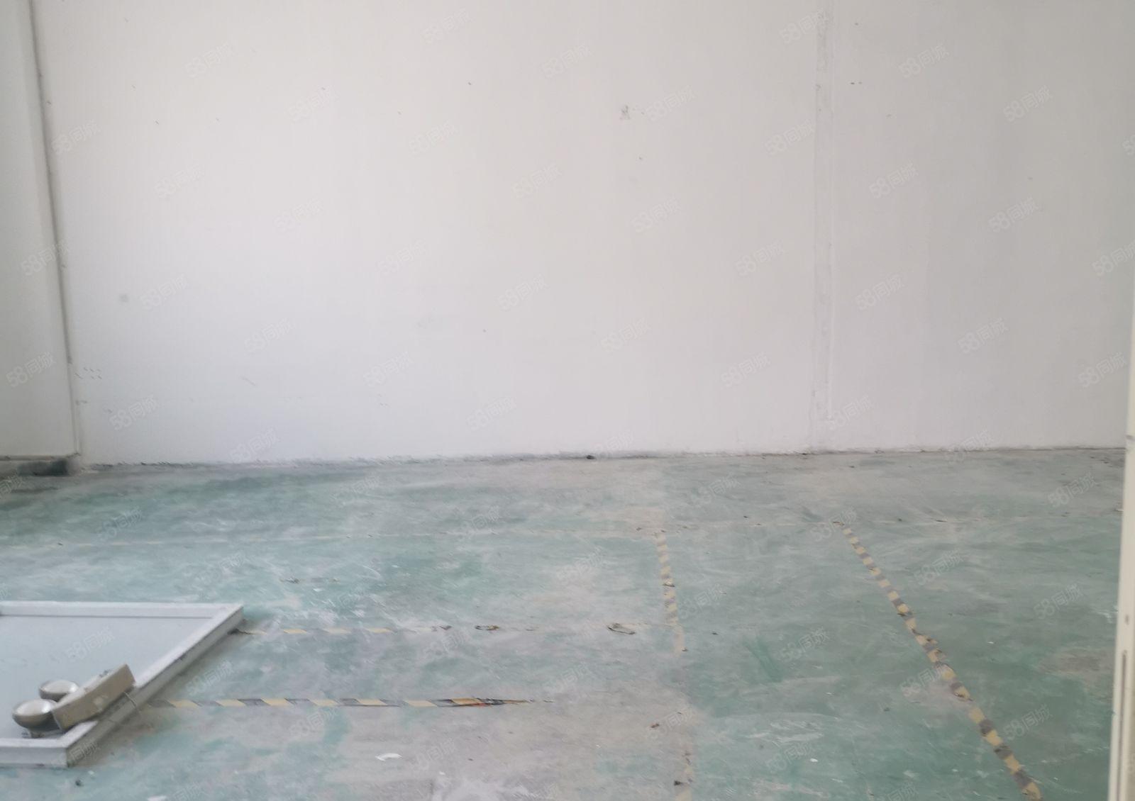 西乡固戍 独院厂房5680平米出租 1280平米起租