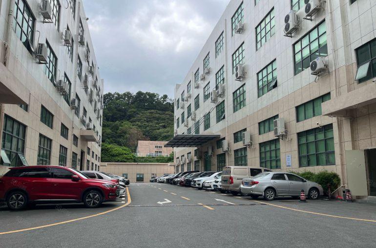 石岩地铁口上屋站红本工业园厂房二楼2660平米