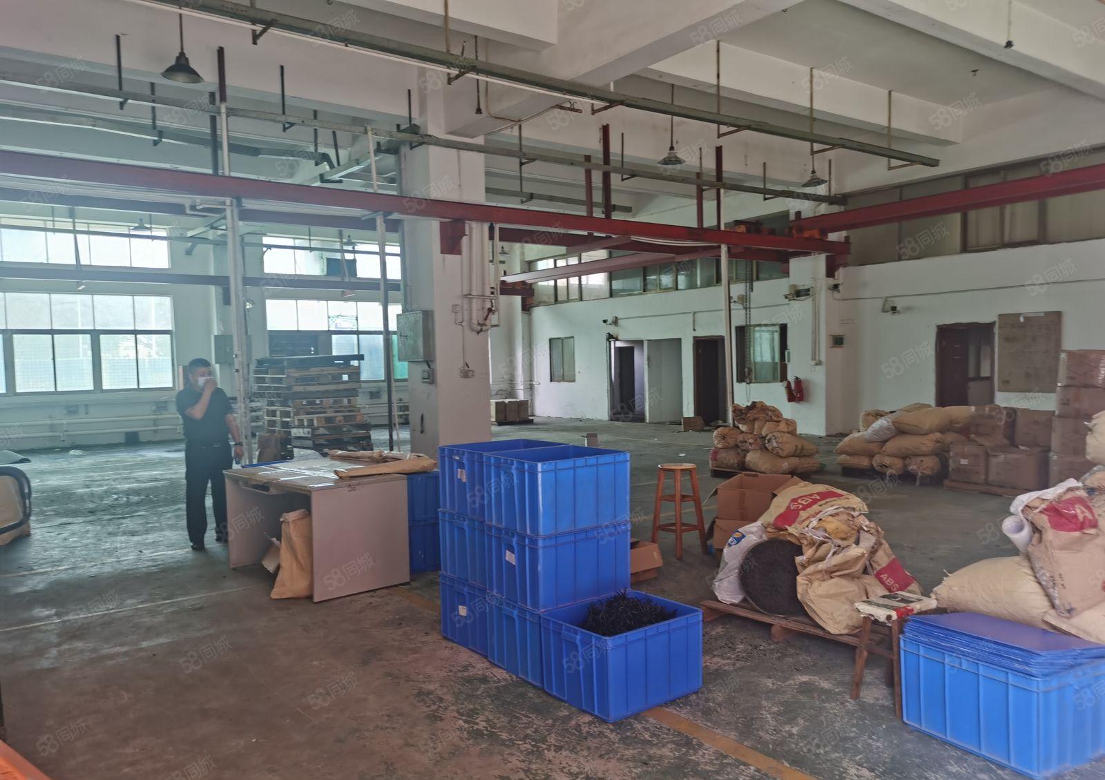 沙井大王山工业园区独门独院，1楼带行车厂房，1600平方出租