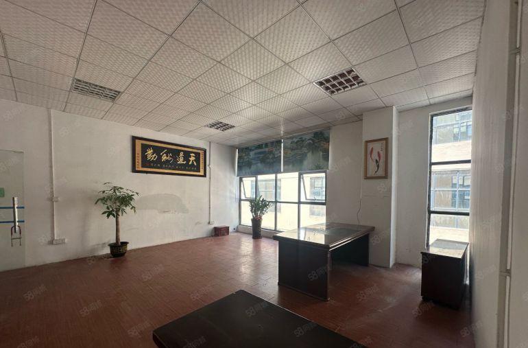 西乡固戍地铁口旁边一手房东全新园区750平半层落地窗