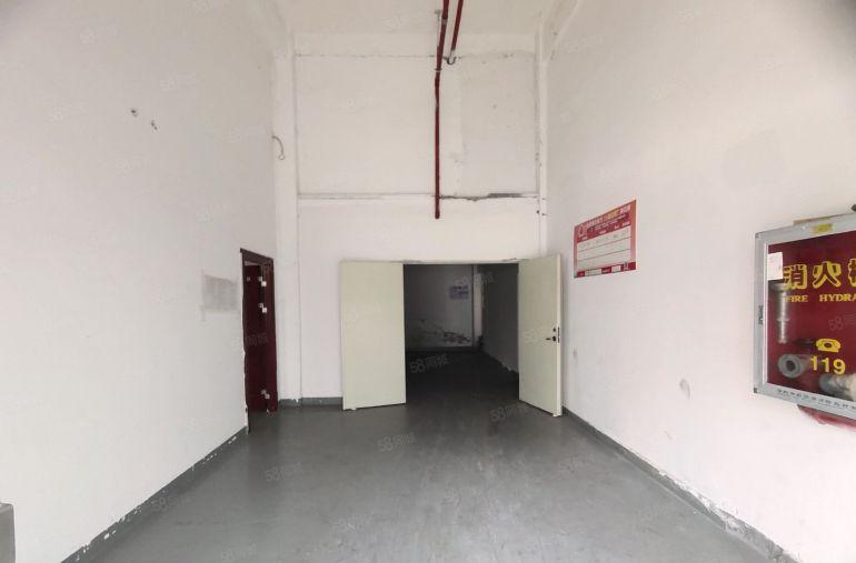 租金35元，西乡固戍，一楼带装修600平厂房，层高6米带阁楼