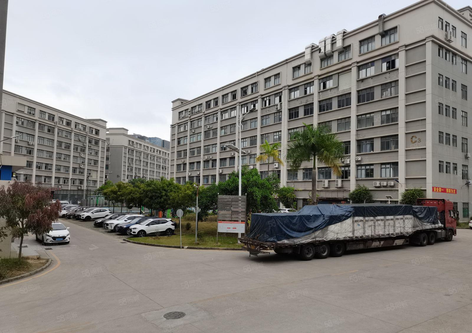 500平起租福永塘尾地铁口2楼2200平厂房仓库出租精装修