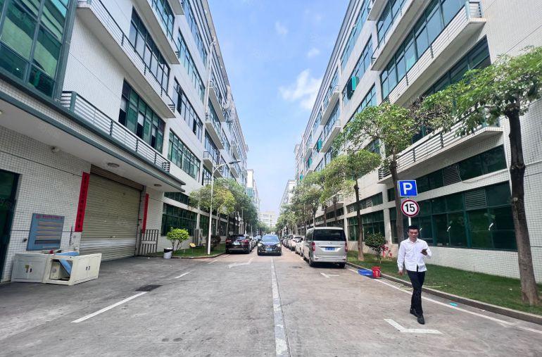 宝安福永地铁口原房东厂房仓库出租2000平 300平起租