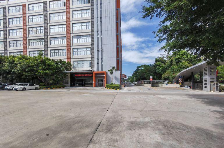 宝安石岩原房东工业园楼上1000平带装修办公室厂房出租可分租