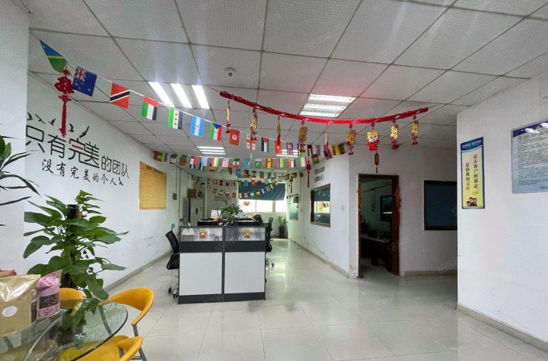 直租！西乡固戍原房东，带装修700平厂房出租，使用率85