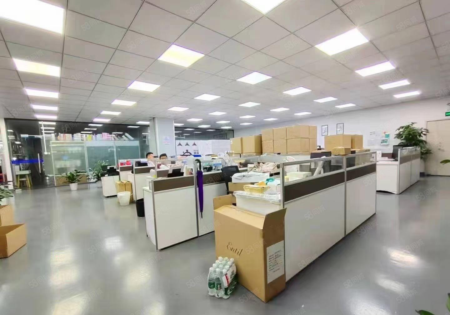 精装修原房东出租！石岩北环路上屋地铁口整层3700平厂房出租