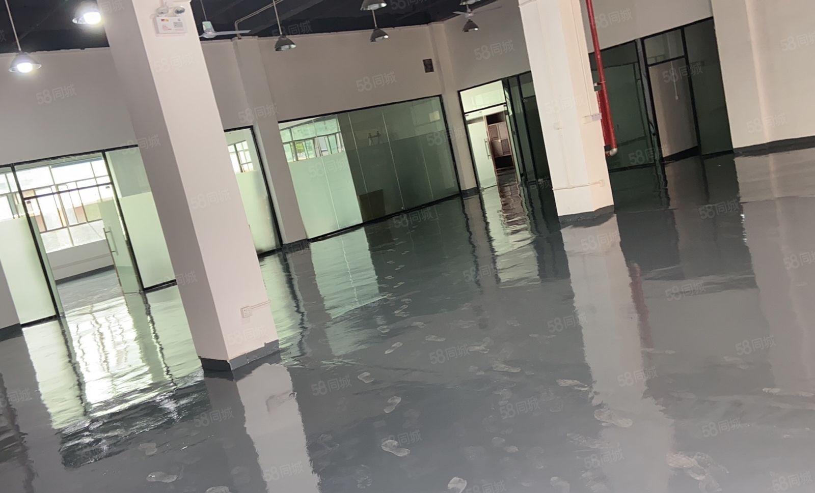 位于福永会展中心区，园区生活配套设施齐全