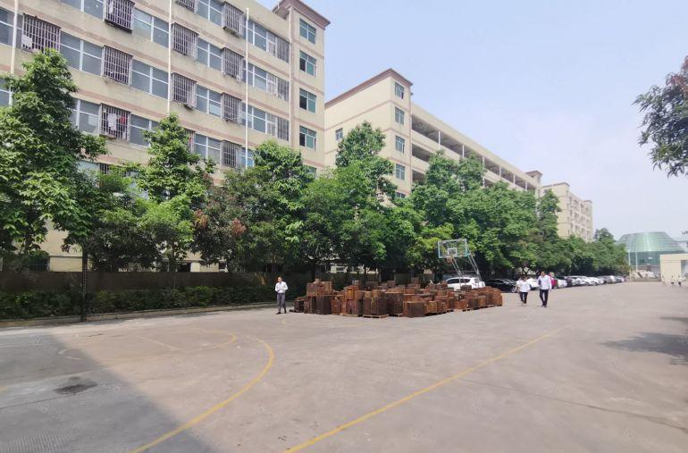 宝安西乡固戍地铁口2000平厂房出租100平起可分租带装修