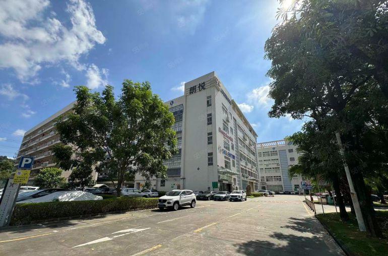 宝安西乡客运站附近楼上1000平精装修厂房出租仓库办公研发