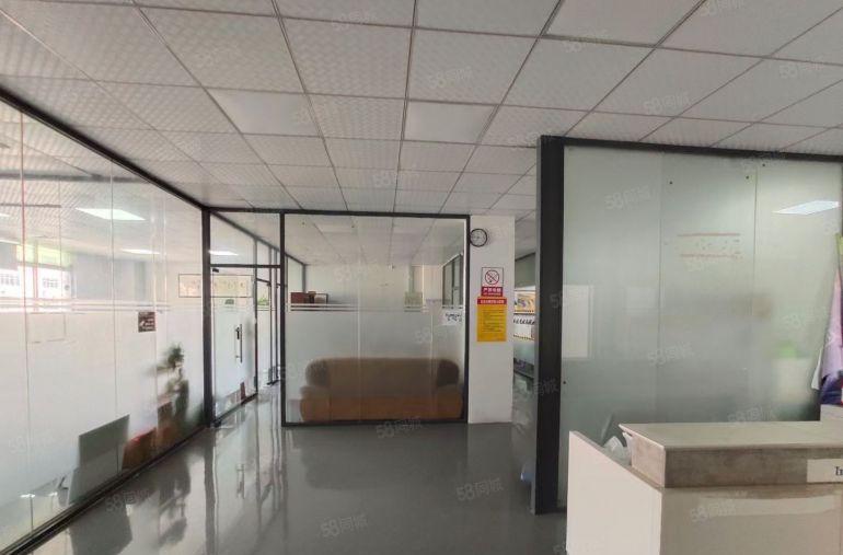 西乡固戍地铁站附近，带精装修680平厂房出租，租金便宜