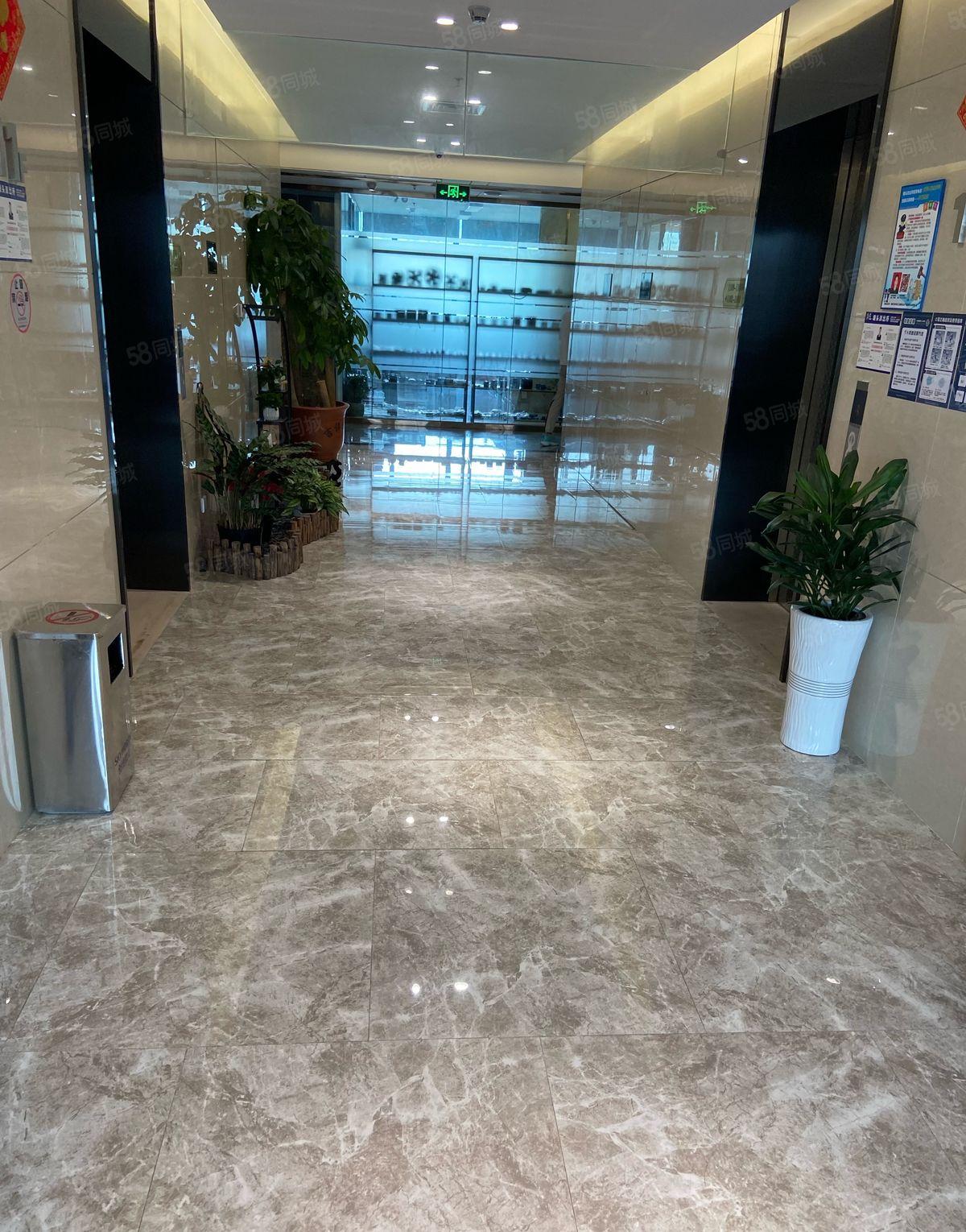 350平米带豪华装修办公室出租