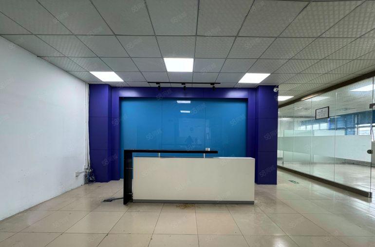 500平起石岩上屋地铁口原房东厂房出租电梯口带装修仓库