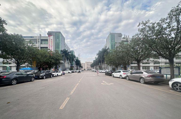 一楼200平起租 沙井大型工区3000平厂房仓库出租 空地大