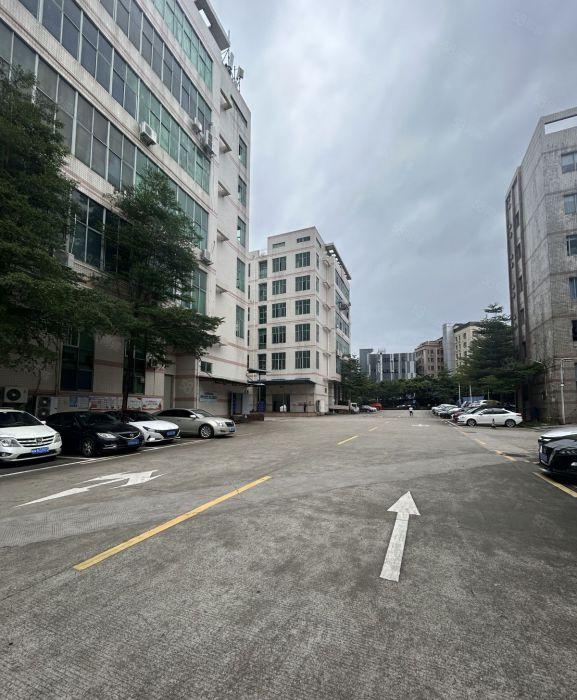 松岗燕川业主厂房出租2000平米大小可分租证件齐全交通便利