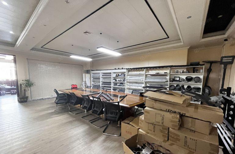 沙井塘尾地铁站附近大王山工业园2000平独门独院仓库厂房出租