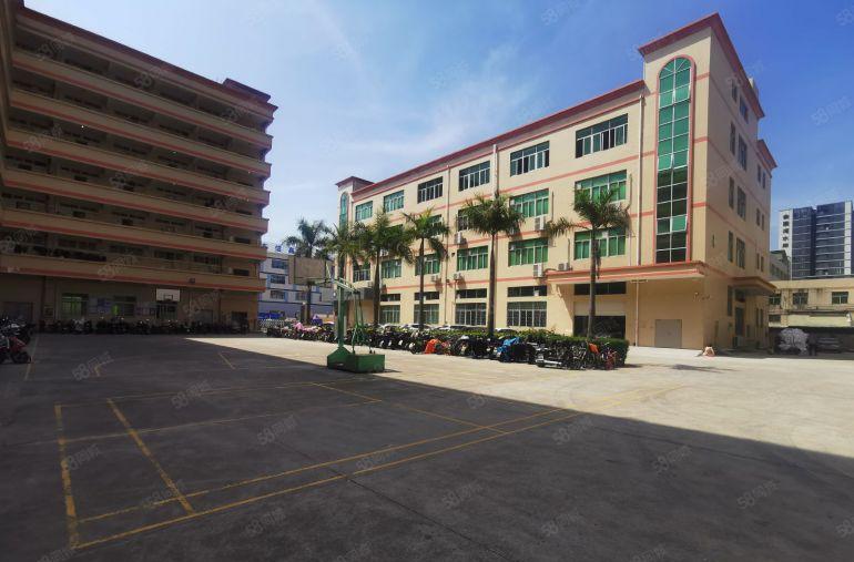 石岩原房东无公摊5000平独门独院厂房合同8年空地超大可以分