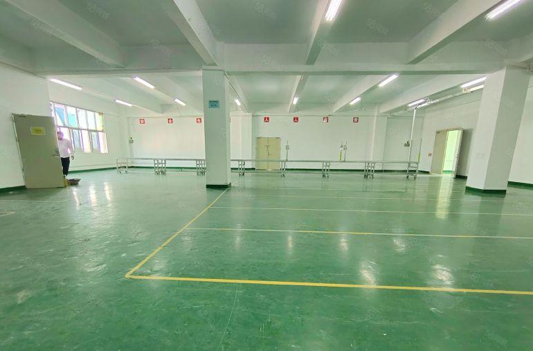 西乡九围800平带装修厂房仓库出租，25元，水电齐全，已电改