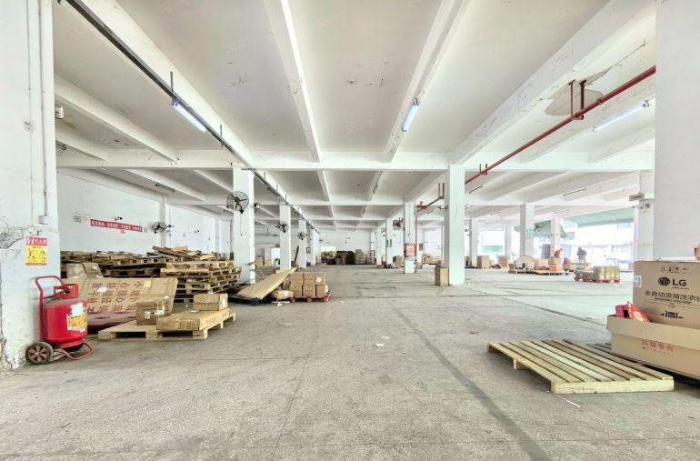 1000平起物流仓库宝安机场独门独院丙二类超大空带卸货平台