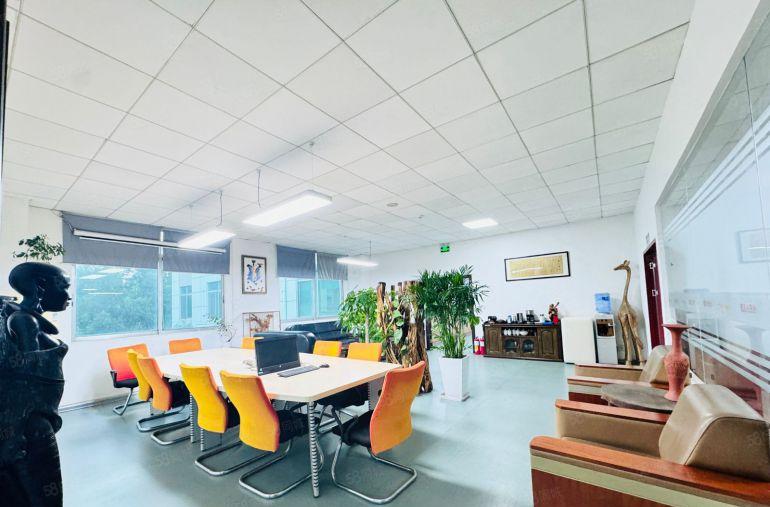 福永宝安大道500平精装地铁站研发厂房办公电商仓库低价出租